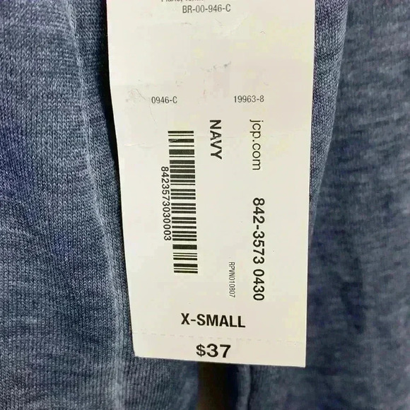 🆕NWT A.n.a Long Sleeve Tee With Laced Detail XS - Picture 7 of 7